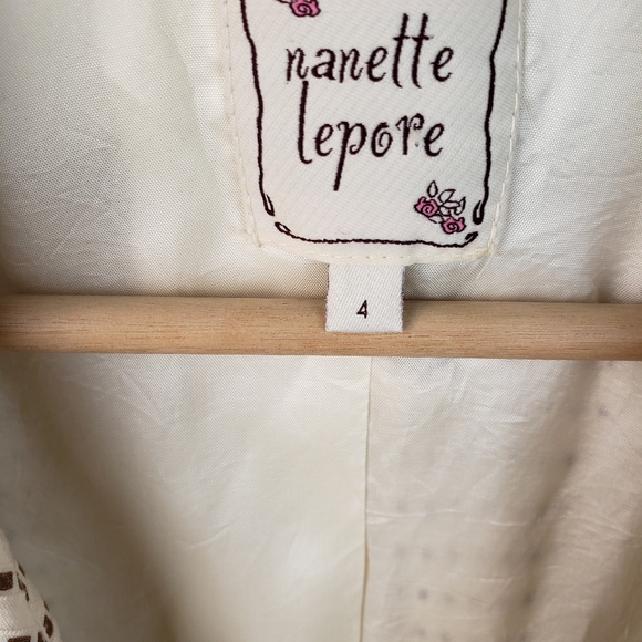 Blazer - Picture 2 of 6